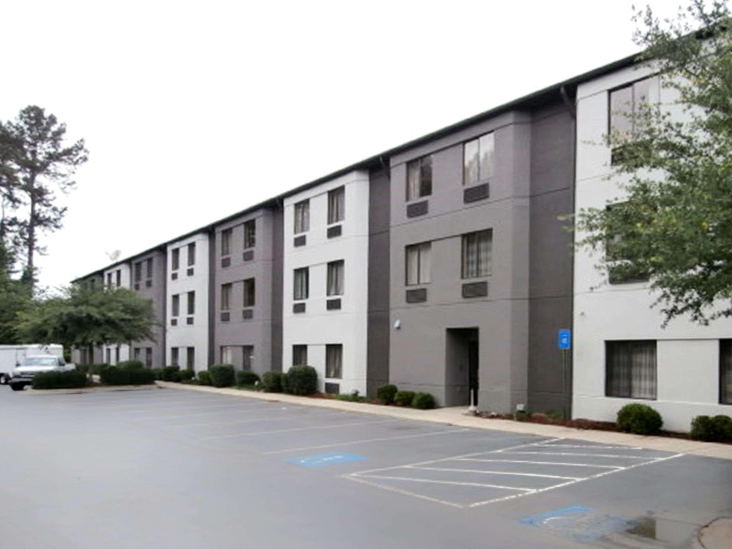 Spark By Hilton Augusta Luaran gambar