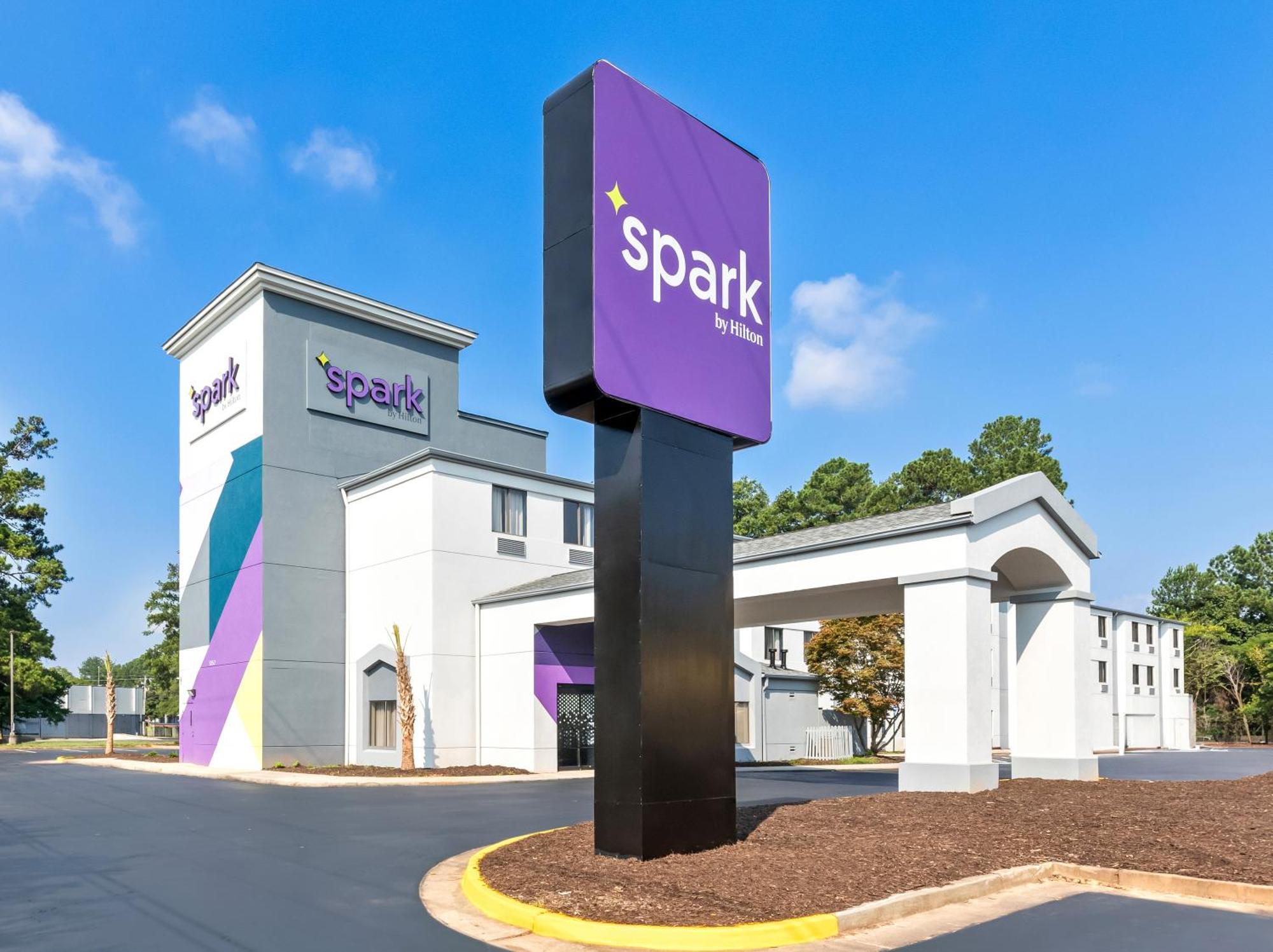 Spark By Hilton Augusta Luaran gambar