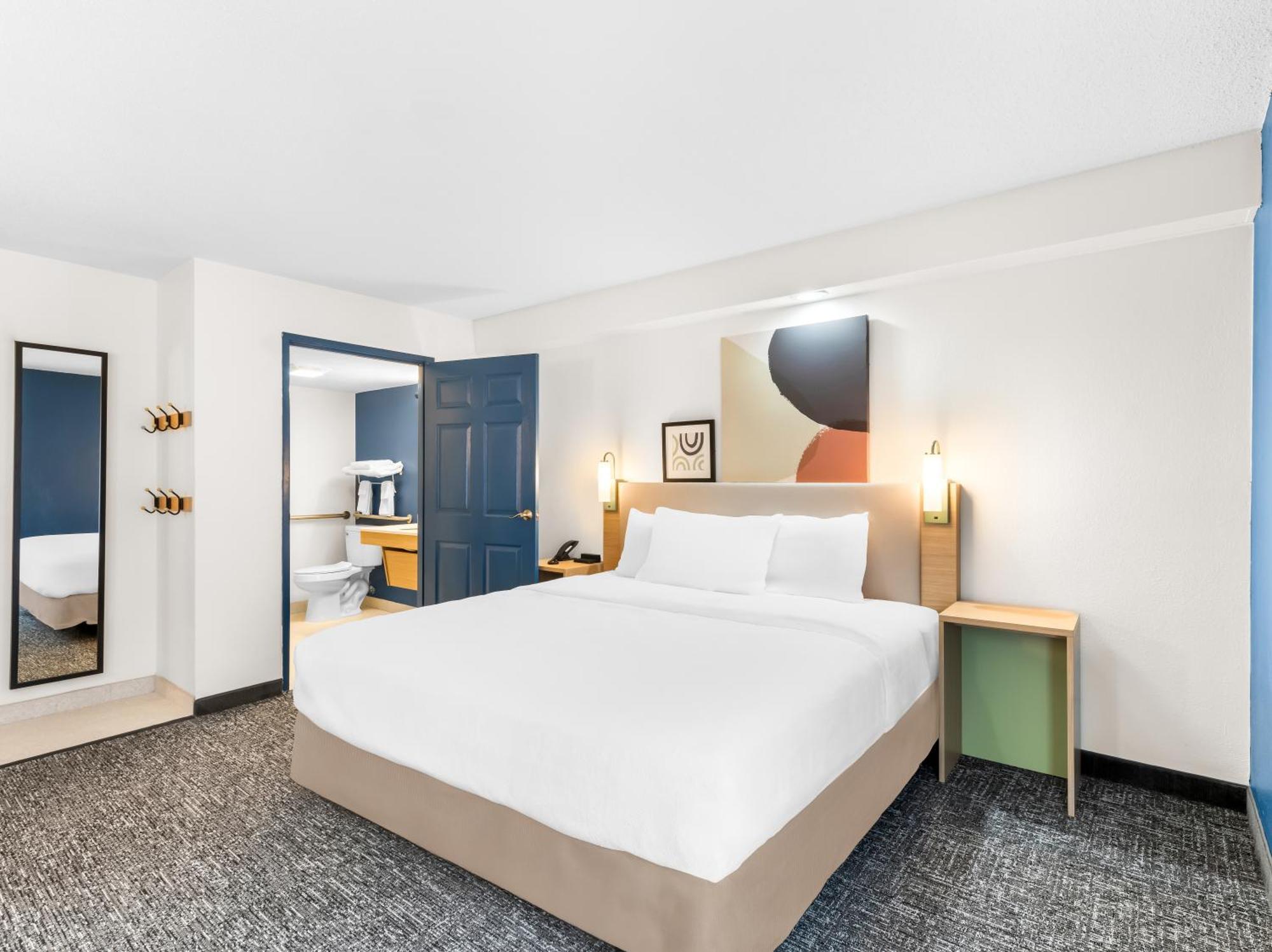 Spark By Hilton Augusta Luaran gambar
